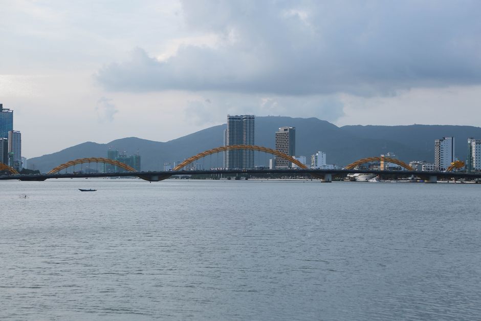 Cầu Rồng